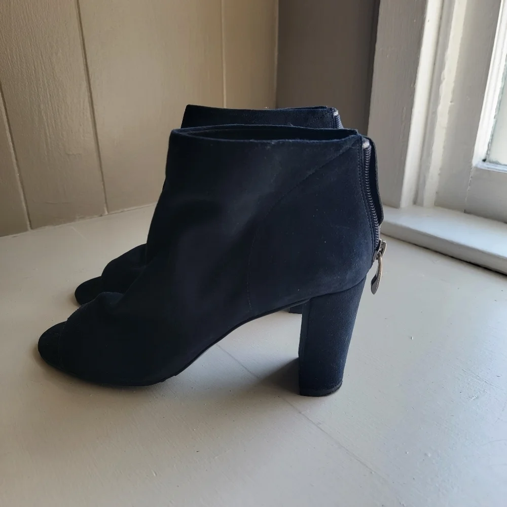Vaneli, Navy Suede Bootie, 8 1/2 M
